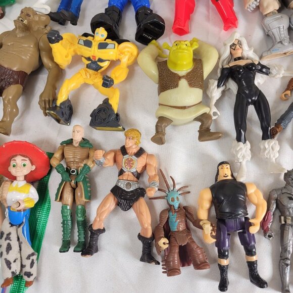 Lot of 34 Misc Action Figures Superhero monsters joker spiderman - Picture 12 of 14